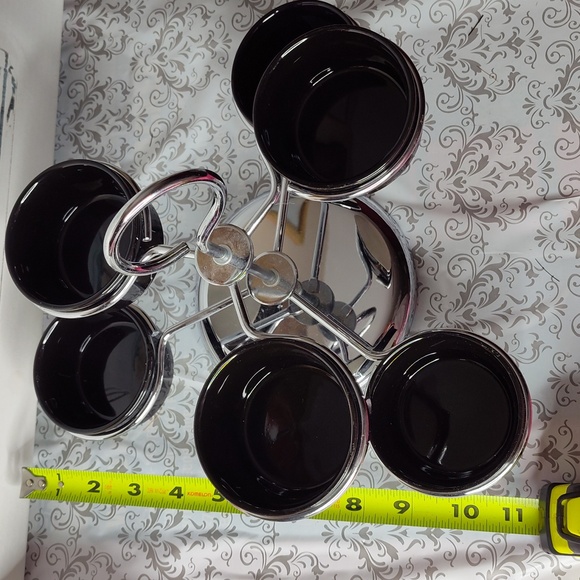 Revolving 6-pc Dip Ceramic Bowls 11x11x9 ** 1 bowl has a crack ** - Picture 7 of 8